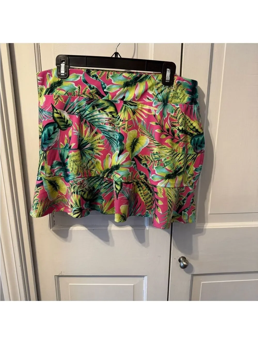 Tommy Bahama Ruffle Hem Golf Island Floral Skort